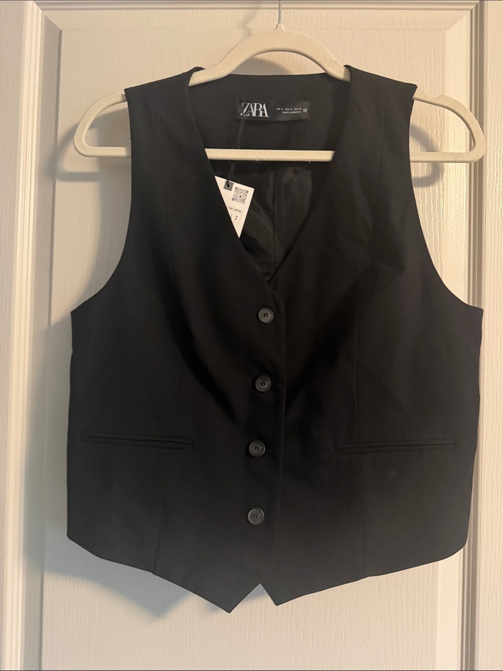 Zara Black Five-Button V-Neck Vest